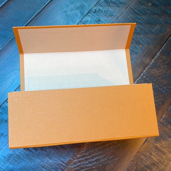 Louis Vuitton Box, Shopping Bag & Ribbon, Perfume Box & Holder - Picture 12 of 16